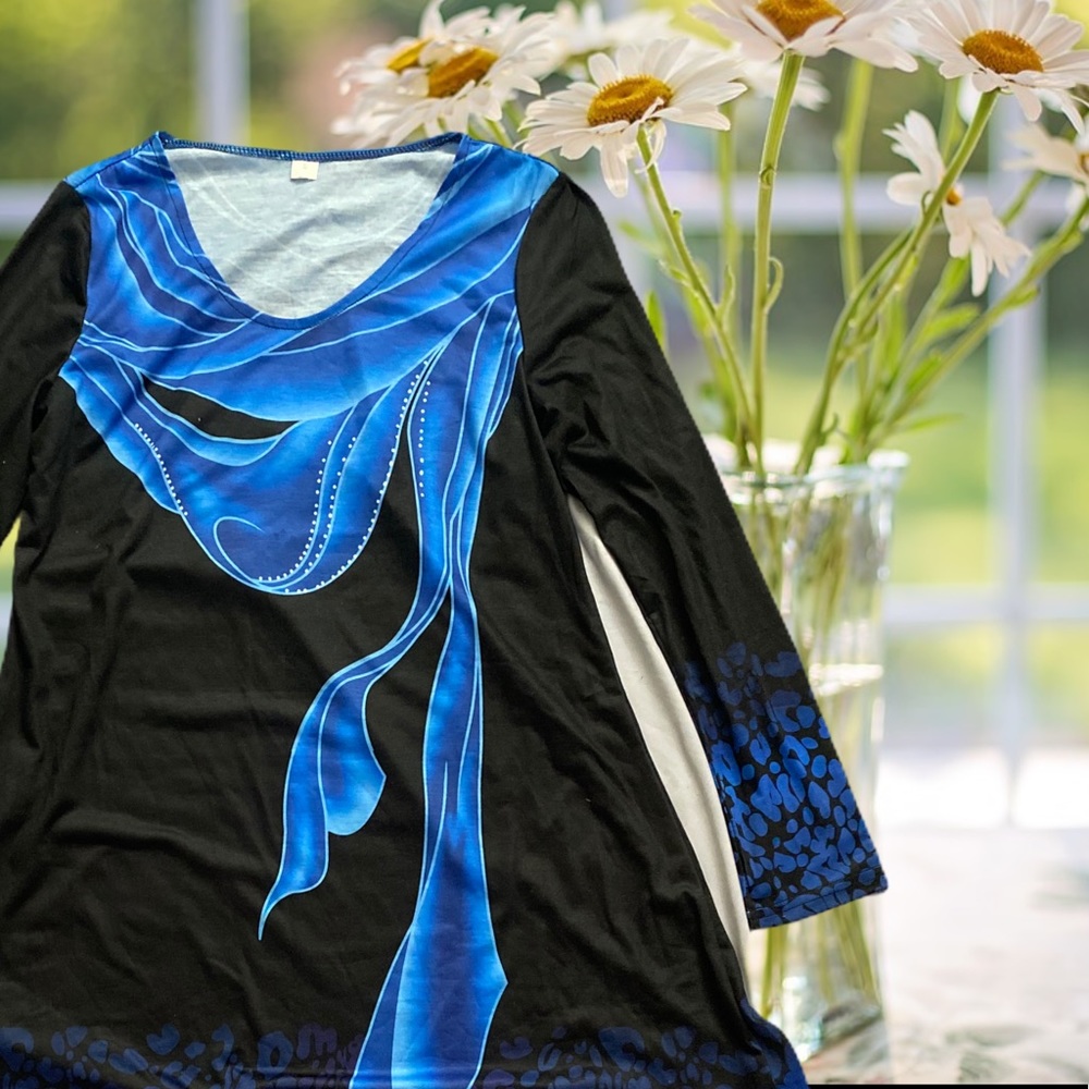 Long sleeve flowing blouse